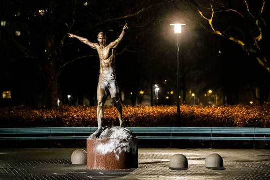 The statue of Zlatan Ibrahimovic has been vandalized