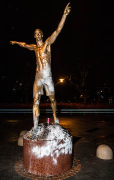 The statue of Zlatan Ibrahimovic has been vandalized