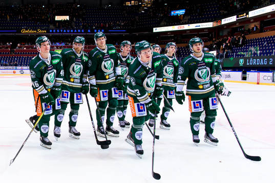 Färjestads Michael Latta jublar
