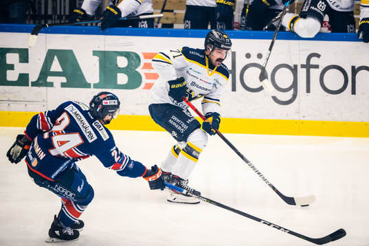 s HV71:s Linus Fröberg