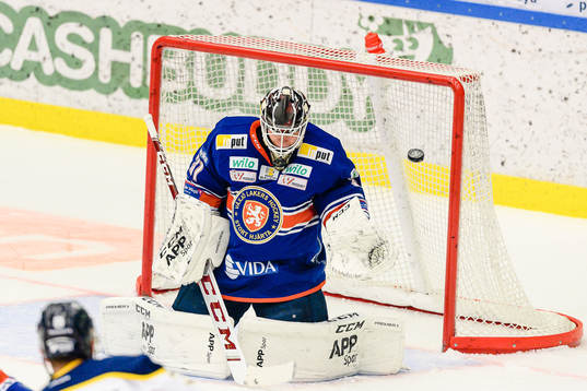 s Anthony Camara (ej i bild) gör mål 0-4 bakom Växjös