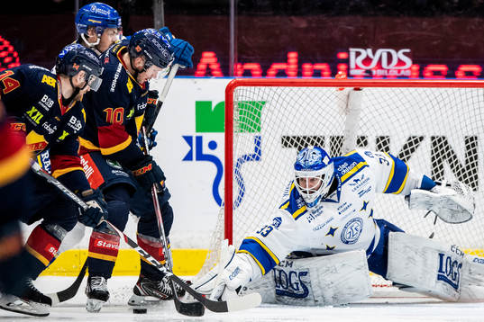 Leksands målvakt Axel Brage och Djurgårdens Niclas