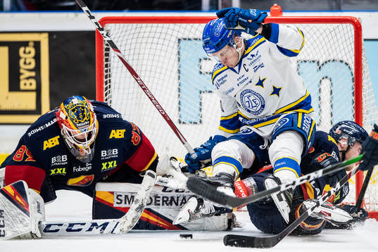 Djurgårdens målvakt Niklas Svedberg och Linus Hultström