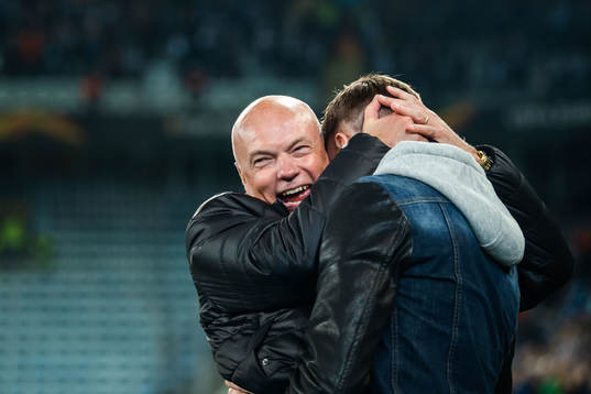 Pontus Jansson and Uwe Rösler, head coach at the honoring