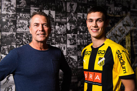 Häckens sportchef och nyförvärvet Tobias Carlsson