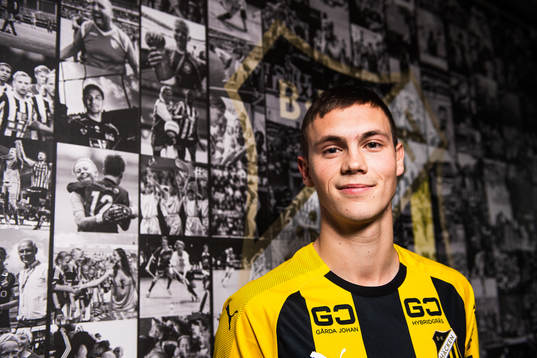Häckens nyförvärv Tobias Carlsson