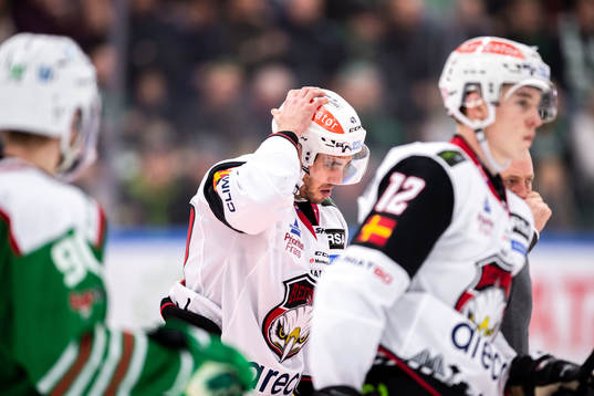 Malmö Redhawks Jesper Jensen har ont