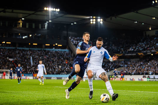 Markus Rosenberg of Malmö FF and Tamas Kadar of Dynamo Kiev