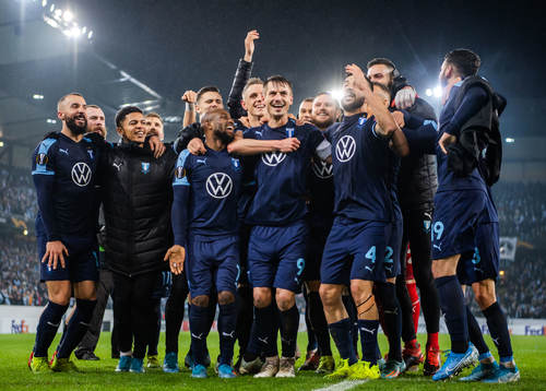 Markus Rosenberg of Malmö FF celebrate with teammates