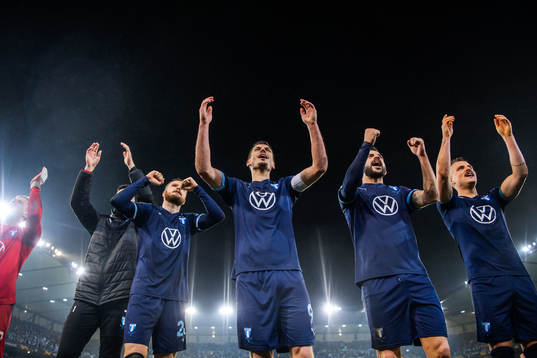 Markus Rosenberg of Malmö FF celebrate with teammates