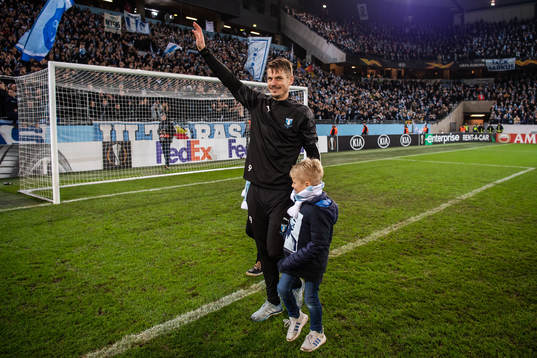 Markus Rosenberg of Malmö FF with his children