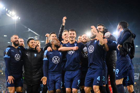 Markus Rosenberg of Malmö FF celebrate with team mates