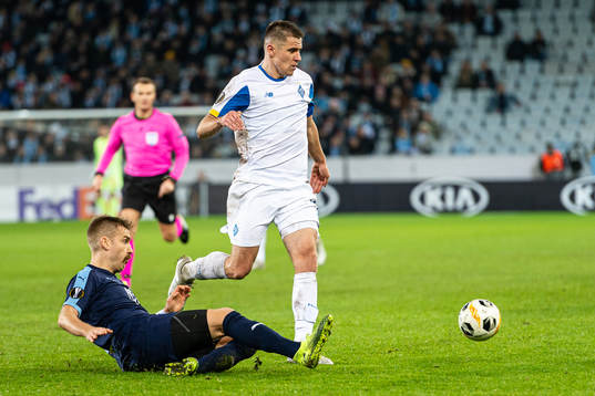 Rasmus Bengtsson of Malmö FF and Volodymyr Shepeliev