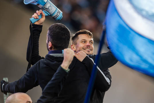Markus Rosenberg of Malmö FF with supporters