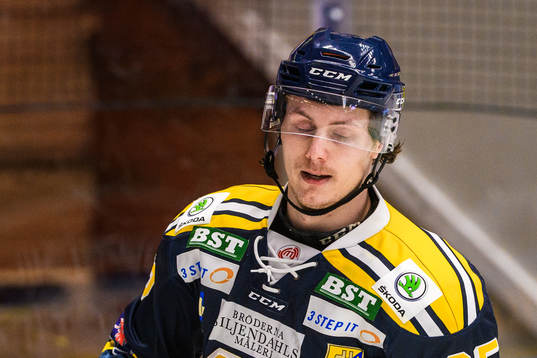 Södertäljes Nick Olesen deppar