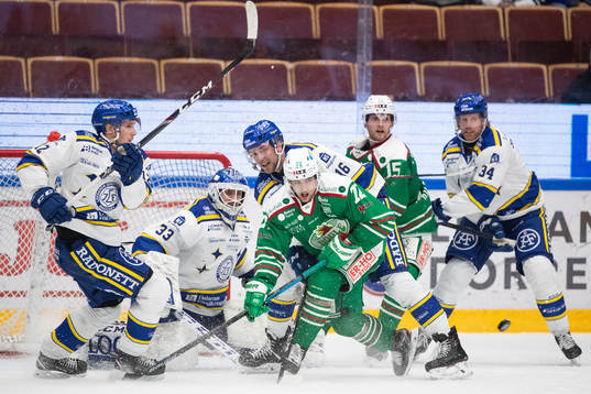Leksands målvakt Axel Brage och Fredrik Forsberg och