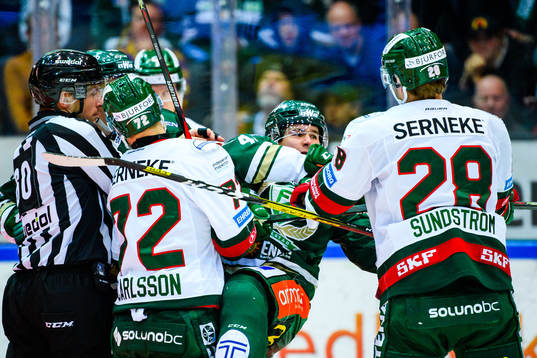 Färjestads Michael Latta och Frölundas Johan Sundström