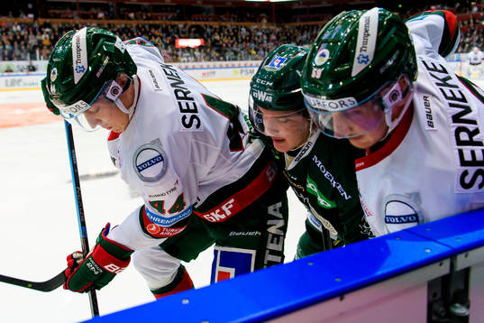 Frölundas Jacob Peterson, Färjestads Oskar Bäck och
