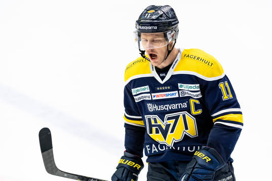 s Simon Önerud jublar