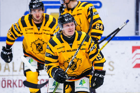Skellefteås Tuomas Kiiskinen jublar