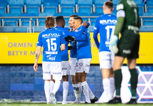 Players of Molde celebrate the 2-0 goal buy Mathis Bolly