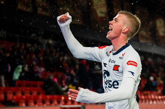 Samuel Kari Fridjonsson of Viking celebrates