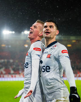 Samuel Kari Fridjonsson of Viking celebrates with Ylldren