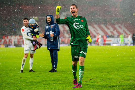 Iven Austbø of Viking celebrates