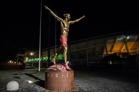 The statue of Zlatan Ibrahimovic has been vandalized