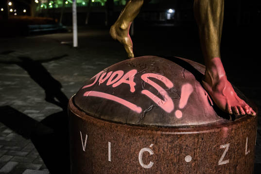 The statue of Zlatan Ibrahimovic has been vandalized