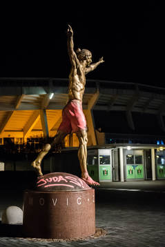 The statue of Zlatan Ibrahimovic has been vandalized