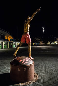 The statue of Zlatan Ibrahimovic has been vandalized