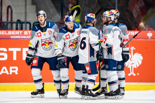 Jason Jaffray  of Red Bull Munich celebrates the 1-1 goal
