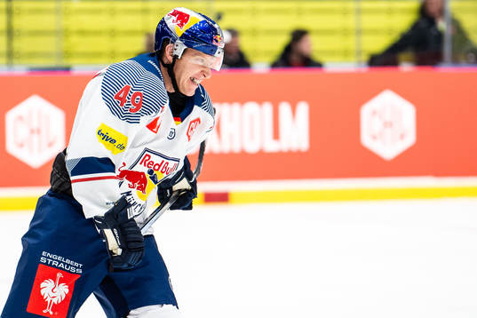 Mark Voakes of Red Bull Munich in pain