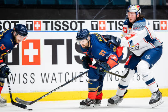 Dick Axelsson of Djurgården and Konrad Abeltshauser  of