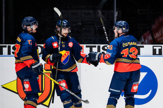 Kalle Östman of Djurgården celebrate with Henrik Eriksson