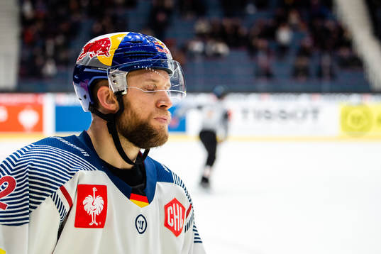 Andrew Bodnarchuk of Red Bull Munich looks dejected