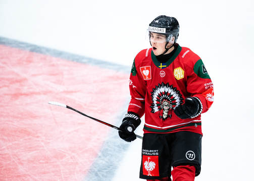 Joel Mustonen of Frölunda celebrates the 2-3 goal