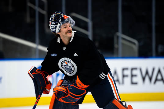 goaltender Mike Smith of the Edmonton Oilers