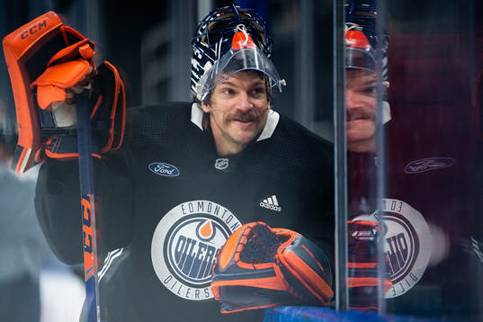 goaltender Mike Smith of the Edmonton Oilers