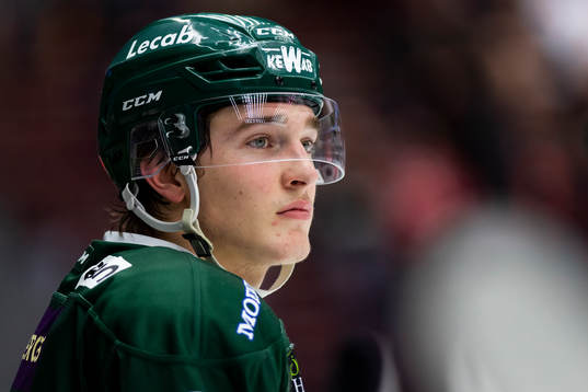Färjestads Oskar Bäck