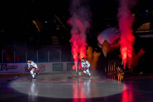 Malmö Redhawks spelare gör entré