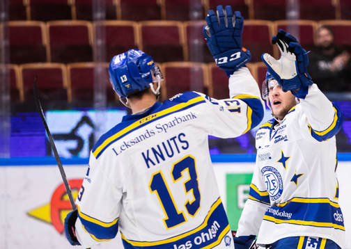 Leksands Fredrik Forsberg jublar med Jon Knuts