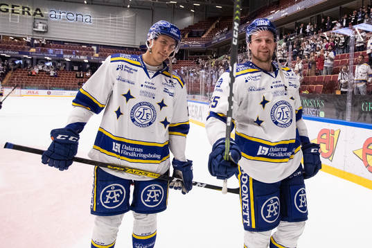 Leksands Jon Knuts och Jonas Ahnelöv jublar