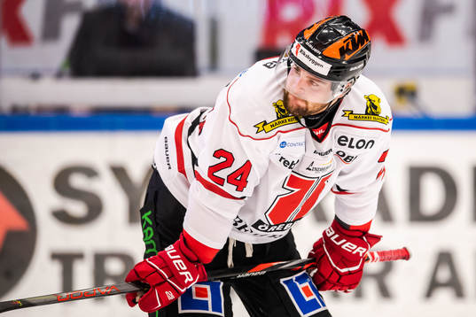 Örebros Aaron Irving deppar