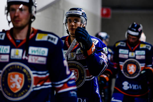 Växjös Miika Koivisto före ishockeymatchen i SHL mellan