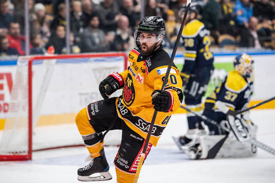 Luleås Jack Connolly jublar