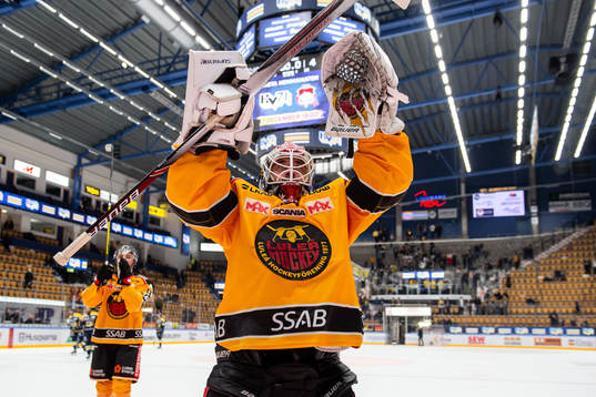 Luleås målvakt David Rautio jublar