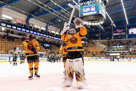 Luleås målvakt David Rautio jublar