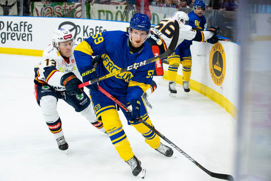 Djurgårdens Kalle Östman och Frölundas Simon Hjalmarsson